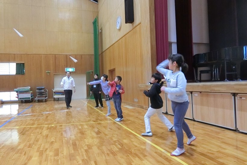 紙ヒコーキ　画像