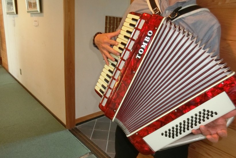 アコーディオン