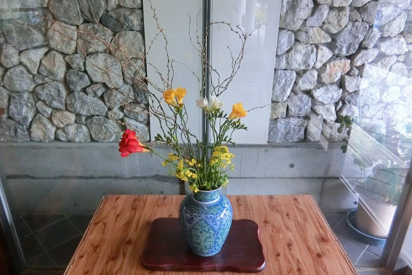 玄関に飾られた花