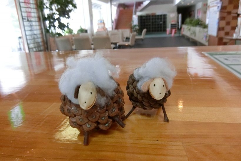 松ぼっくりで作ったひつじ