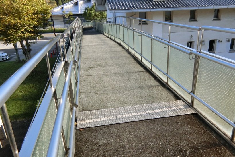 スロープの写真