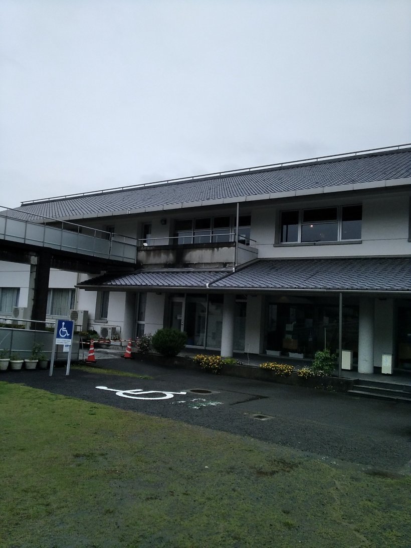 青少年の家建物