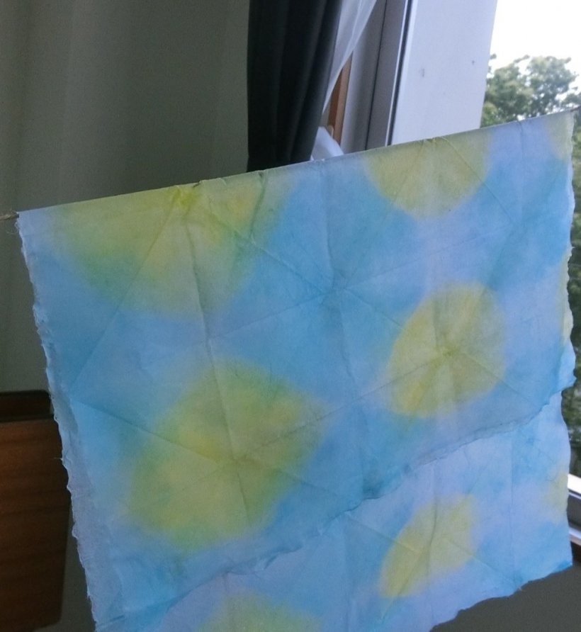 色付けした和紙