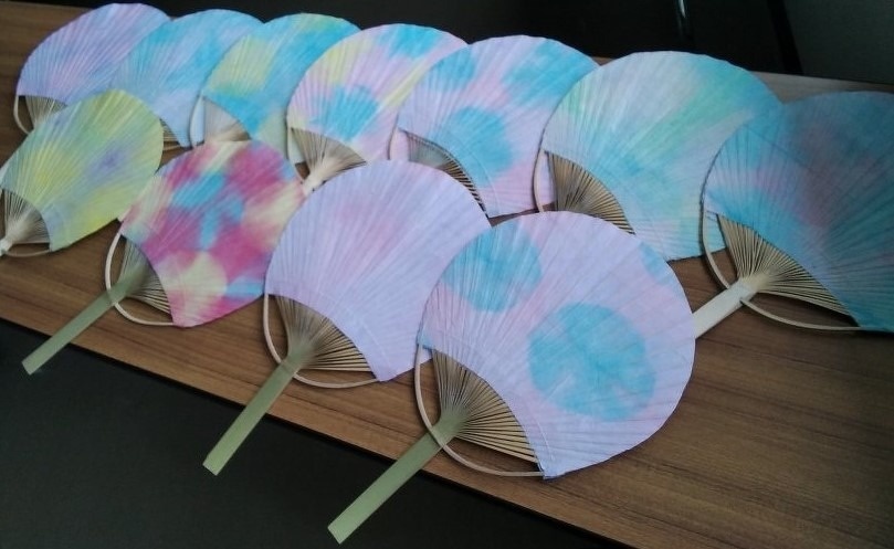 完成したうちわ