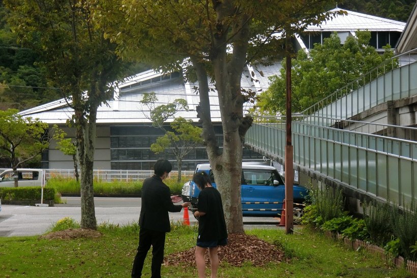 鳥との我慢比べ