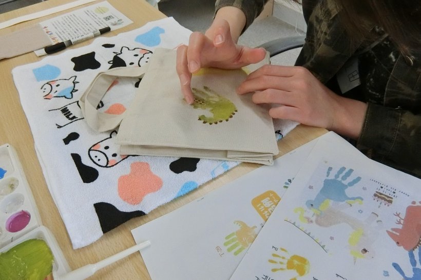 お母さんの手形も一緒に