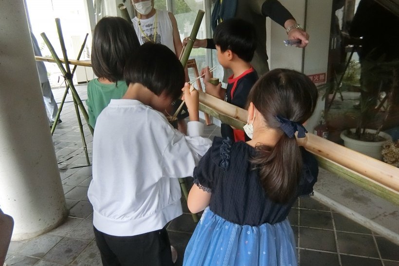 まだかなと待つ子どもたち