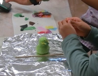 ロウにパーツをひっつけている②