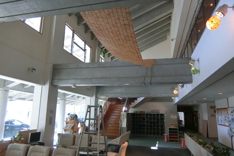 飾りのなくなったロビー