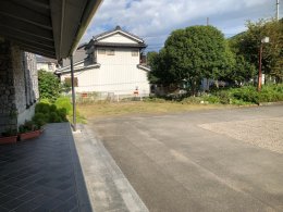 草刈りの終わった敷地①