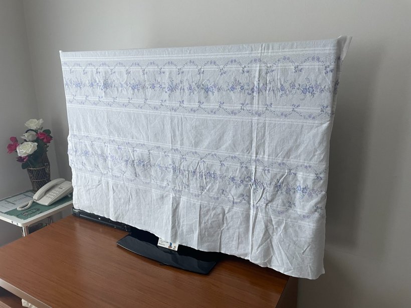 綿の布で作ったテレビカバー