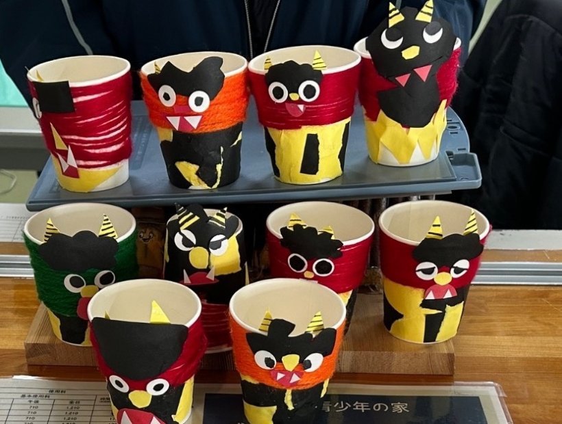 子供たちが作った鬼のコップ