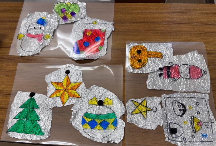 アルミをフィルムに挟んでいる